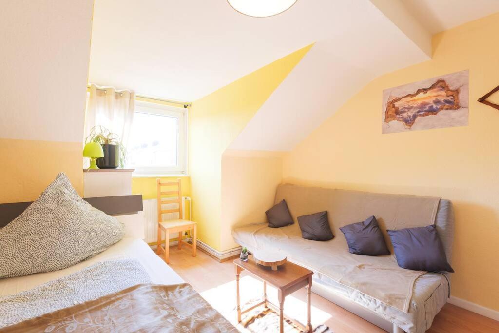 - 3-Bedroom Apartment Luxury: Central & Spacious In Duisburg & Big Tv And Kitchen - Eksteriør bilde