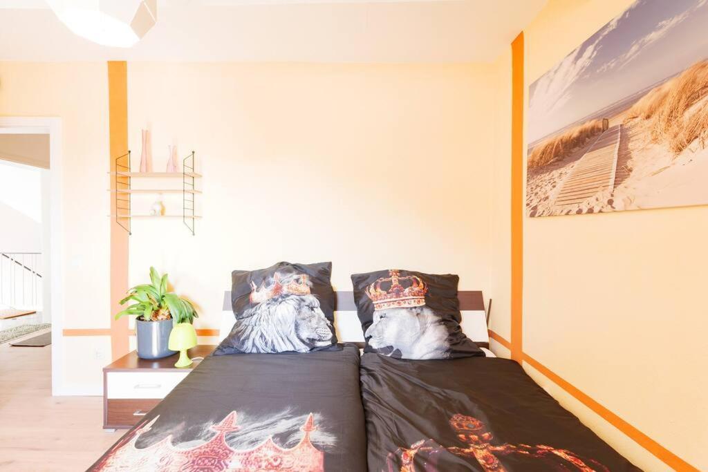 - 3-Bedroom Apartment Luxury: Central & Spacious In Duisburg & Big Tv And Kitchen - Eksteriør bilde